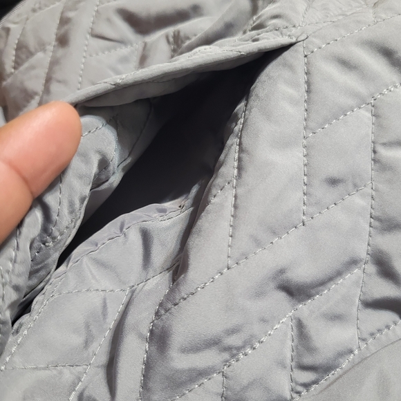 Croft & Barrow Quilted Vest Size L Grey Puffer Pockets Outdoor Casual Muted - Picture 5 of 7